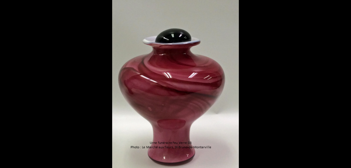 Urne en verre soufflé dans les teintes de rouge (fuchsia) - Modèle FV03